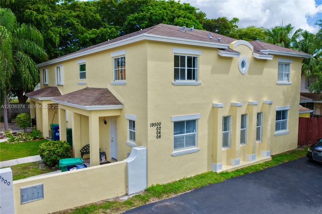 19500 SW 103rd Court 19, Cutler Bay, FL 33157