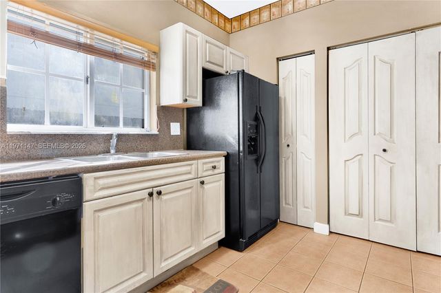 2875 NE 4th St, Homestead, FL 33033