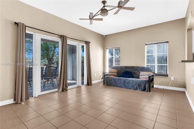 2875 NE 4th St, Homestead, FL 33033