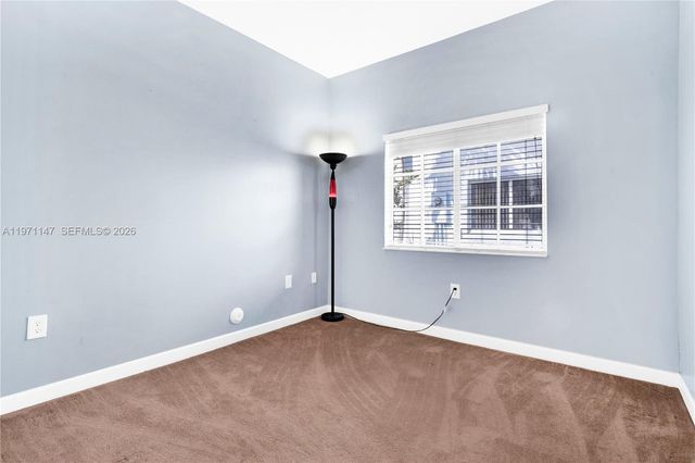 2875 NE 4th St, Homestead, FL 33033