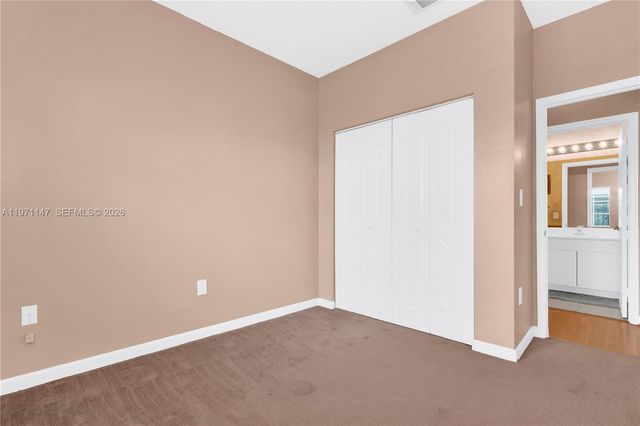 2875 NE 4th St, Homestead, FL 33033