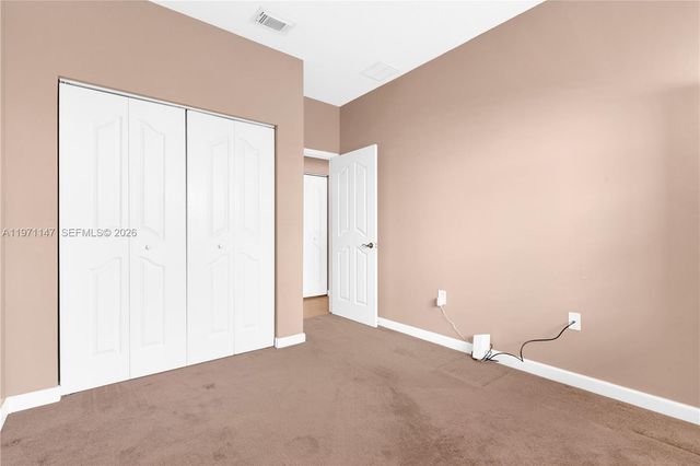 2875 NE 4th St, Homestead, FL 33033