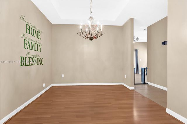 2875 NE 4th St, Homestead, FL 33033