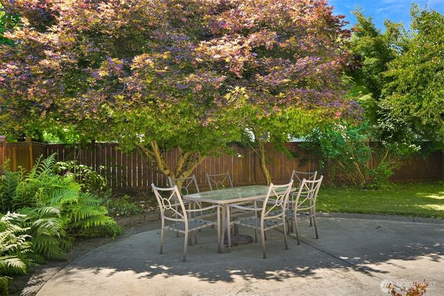 875 N Park Street, Lynden, WA 98264