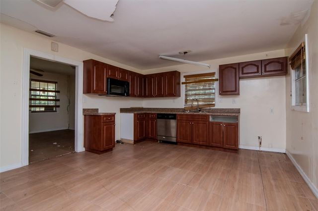 10909 MARJORY AVENUE, Tampa, FL 33612