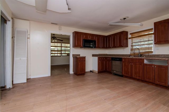 10909 MARJORY AVENUE, Tampa, FL 33612