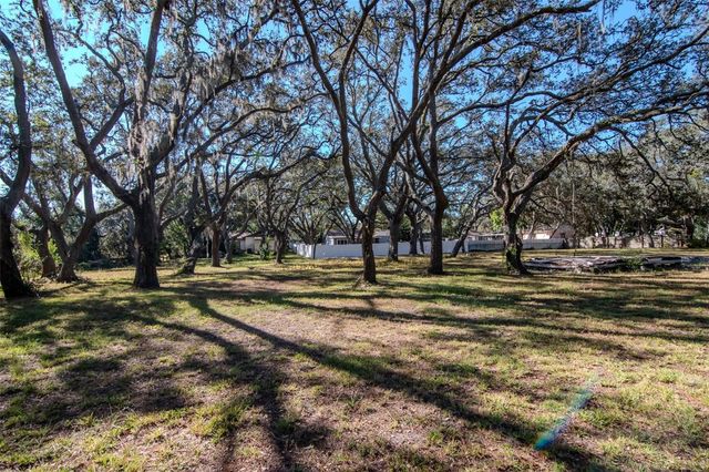 10909 MARJORY AVENUE, Tampa, FL 33612