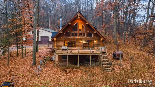 16550 Tyrone Avenue, Tyrone Twp, MI 49330