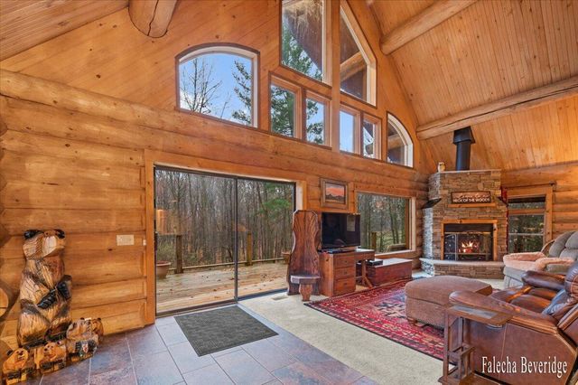 16550 Tyrone Avenue, Tyrone Twp, MI 49330