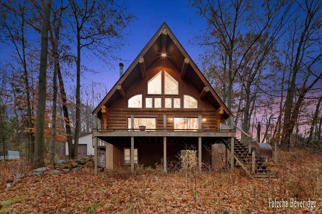 16550 Tyrone Avenue, Tyrone Twp, MI 49330