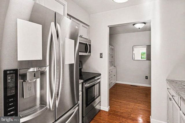 302 SOMERSET CT, Lansdale, PA 19446