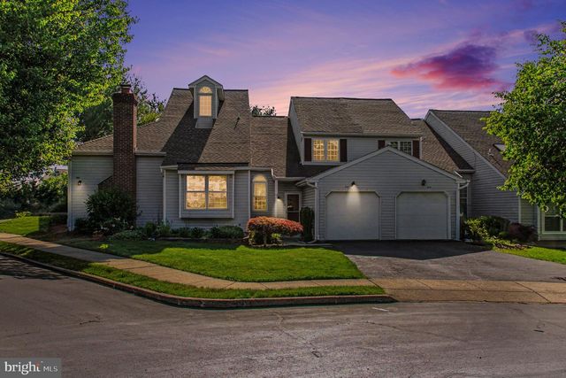 302 SOMERSET CT, Lansdale, PA 19446