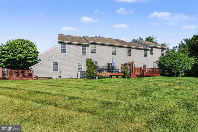 302 SOMERSET CT, Lansdale, PA 19446