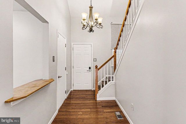 302 SOMERSET CT, Lansdale, PA 19446