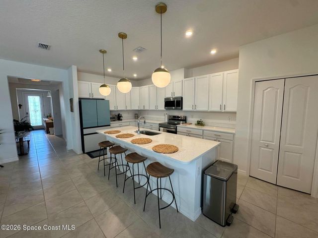 2412 Carrick Street NW, Palm Bay, FL 32907