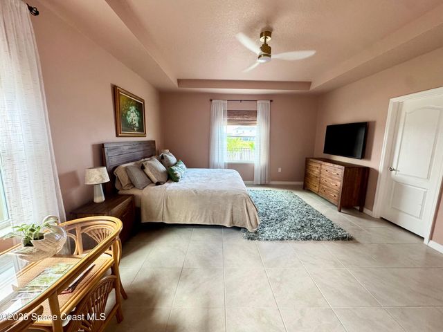 2412 Carrick Street NW, Palm Bay, FL 32907