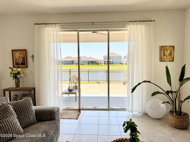 2412 Carrick Street NW, Palm Bay, FL 32907