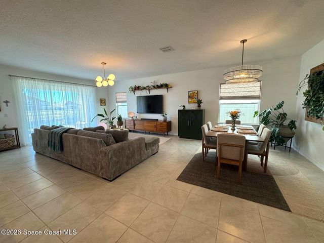 2412 Carrick Street NW, Palm Bay, FL 32907