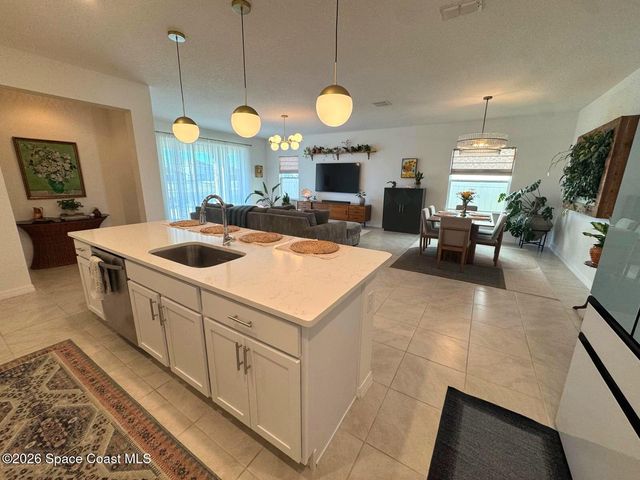 2412 Carrick Street NW, Palm Bay, FL 32907