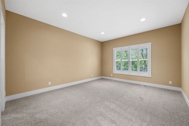 3710 Oak Ridge Court SE, Cedar Rapids, IA 52403