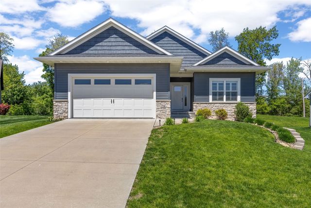 3710 Oak Ridge Court SE, Cedar Rapids, IA 52403