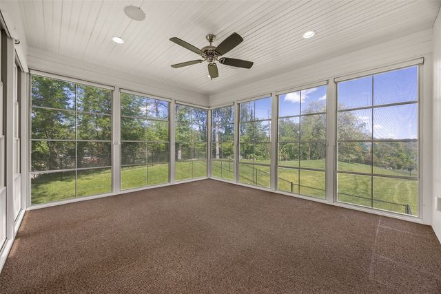 3710 Oak Ridge Court SE, Cedar Rapids, IA 52403
