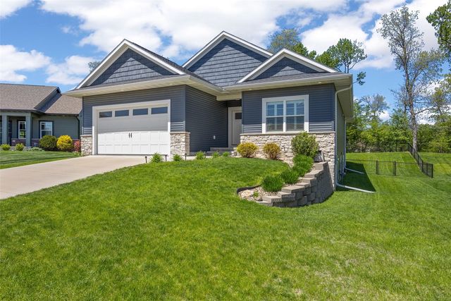 3710 Oak Ridge Court SE, Cedar Rapids, IA 52403