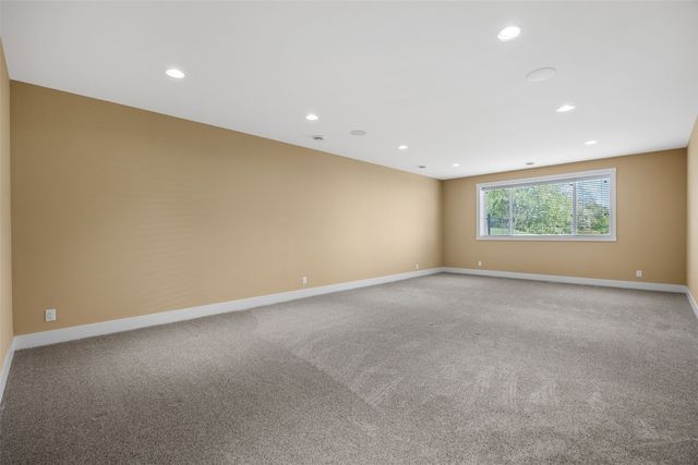 3710 Oak Ridge Court SE, Cedar Rapids, IA 52403