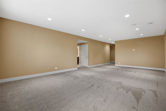 3710 Oak Ridge Court SE, Cedar Rapids, IA 52403