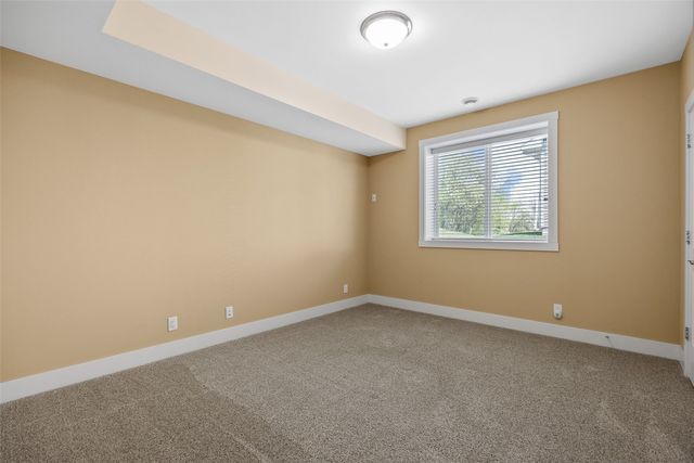 3710 Oak Ridge Court SE, Cedar Rapids, IA 52403