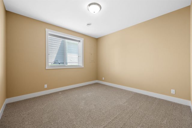 3710 Oak Ridge Court SE, Cedar Rapids, IA 52403