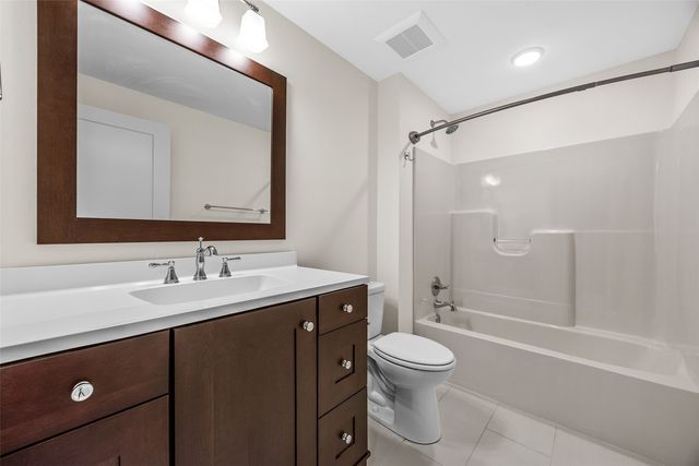 3710 Oak Ridge Court SE, Cedar Rapids, IA 52403
