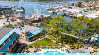 303 South Avenue, Oriental, NC 28571