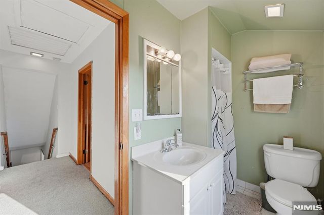 653 7th Street, Lyndhurst, NJ 07071