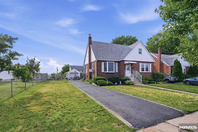 653 7th Street, Lyndhurst, NJ 07071