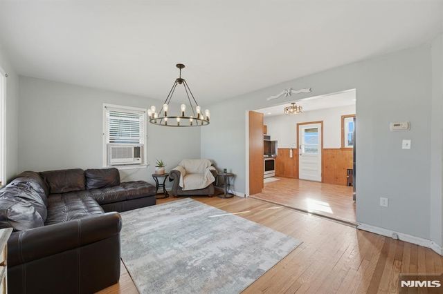 653 7th Street, Lyndhurst, NJ 07071