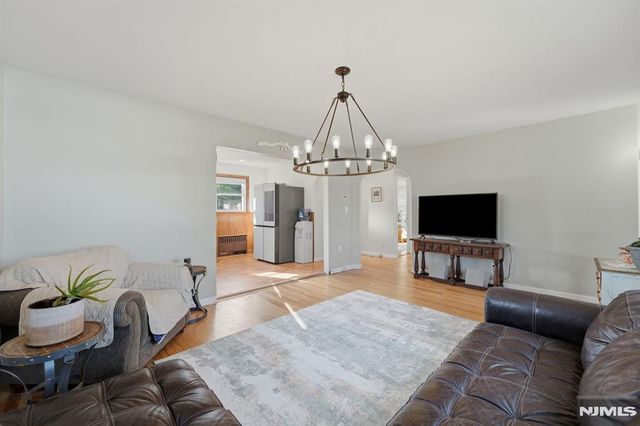 653 7th Street, Lyndhurst, NJ 07071