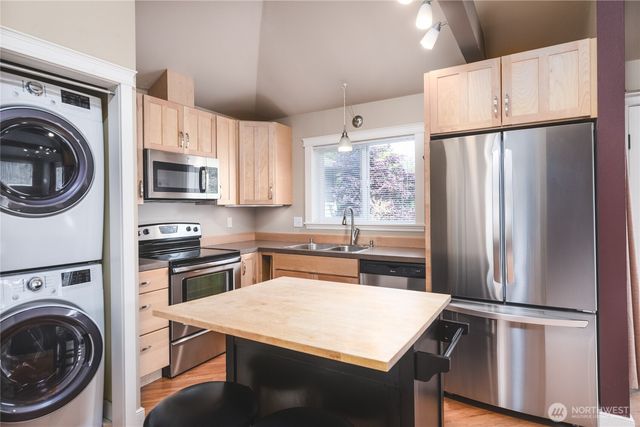 809 33rd Street, Anacortes, WA 98221