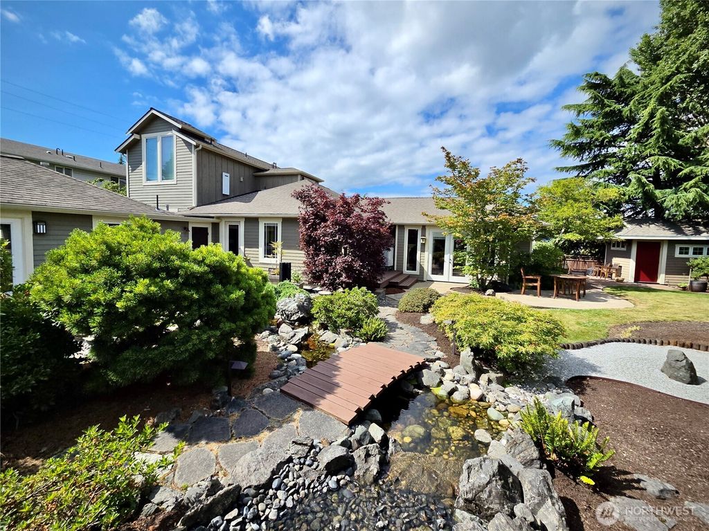 809 33rd Street, Anacortes, WA 98221