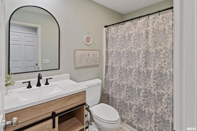 1416 Kieferlund Court, Quincy, IL 62305