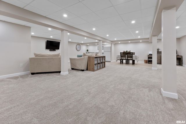 1416 Kieferlund Court, Quincy, IL 62305