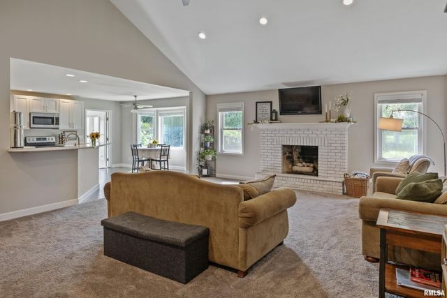 1416 Kieferlund Court, Quincy, IL 62305