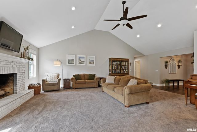 1416 Kieferlund Court, Quincy, IL 62305