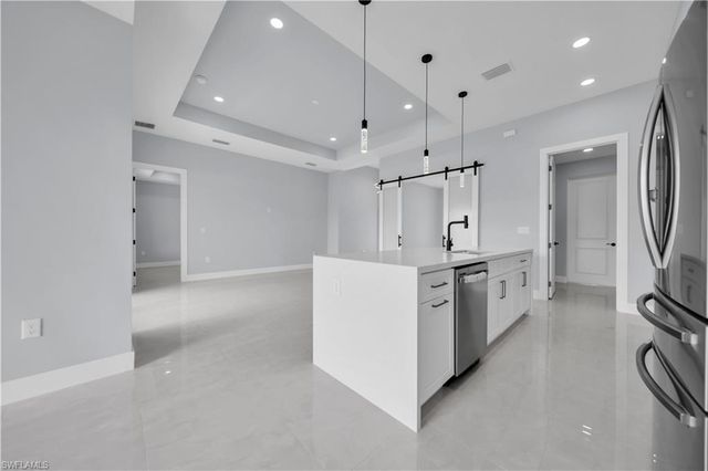 2611 39th ST SW, Lehigh Acres, FL 33976