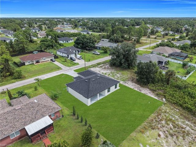 2611 39th ST SW, Lehigh Acres, FL 33976