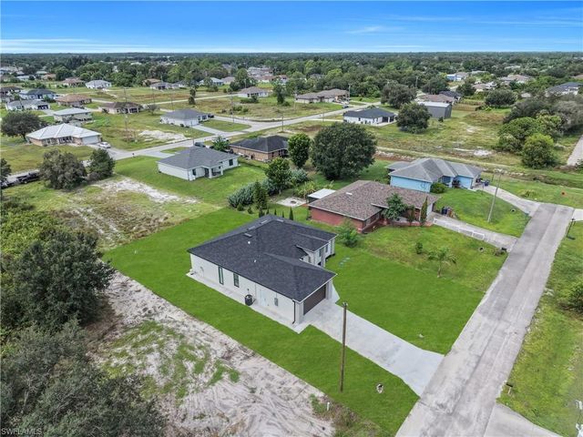 2611 39th ST SW, Lehigh Acres, FL 33976