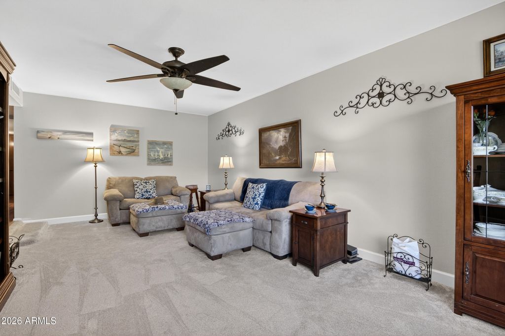 Image 16 of property listing at 3738 W MORTEN Avenue, Phoenix, AZ 85051