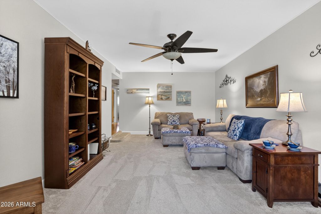 Image 17 of property listing at 3738 W MORTEN Avenue, Phoenix, AZ 85051