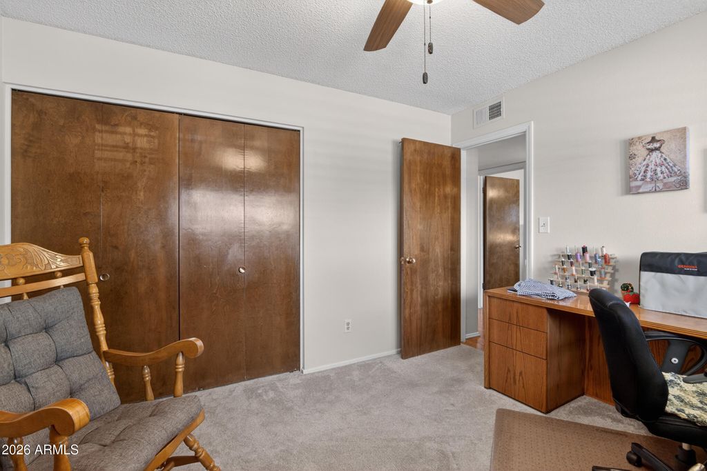 Image 24 of property listing at 3738 W MORTEN Avenue, Phoenix, AZ 85051