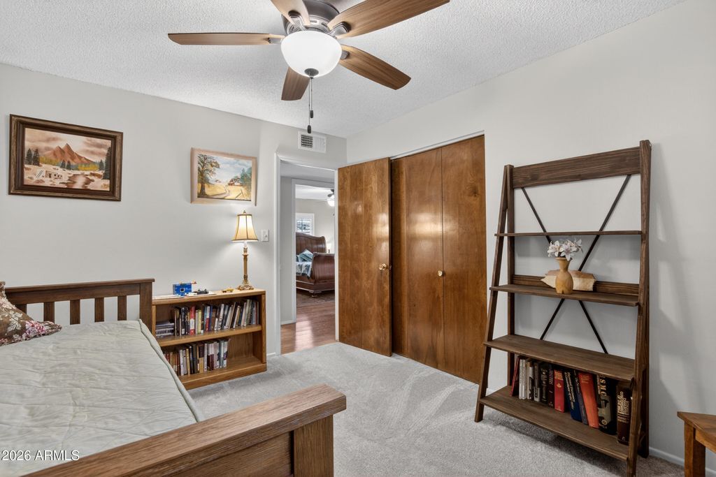 Image 27 of property listing at 3738 W MORTEN Avenue, Phoenix, AZ 85051